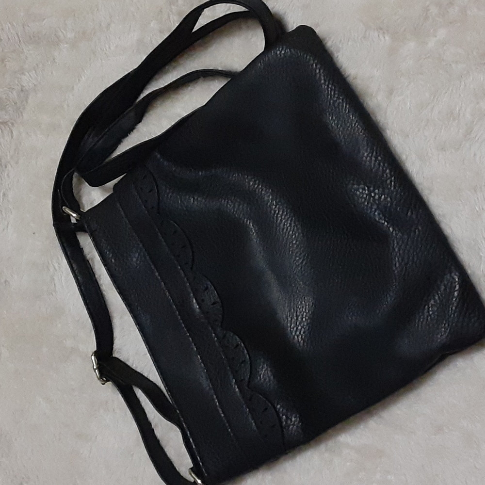 Bueno Crossbody Purse